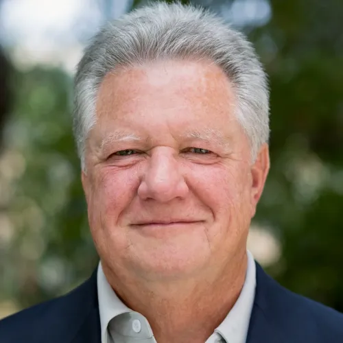 James Hirsch headshot